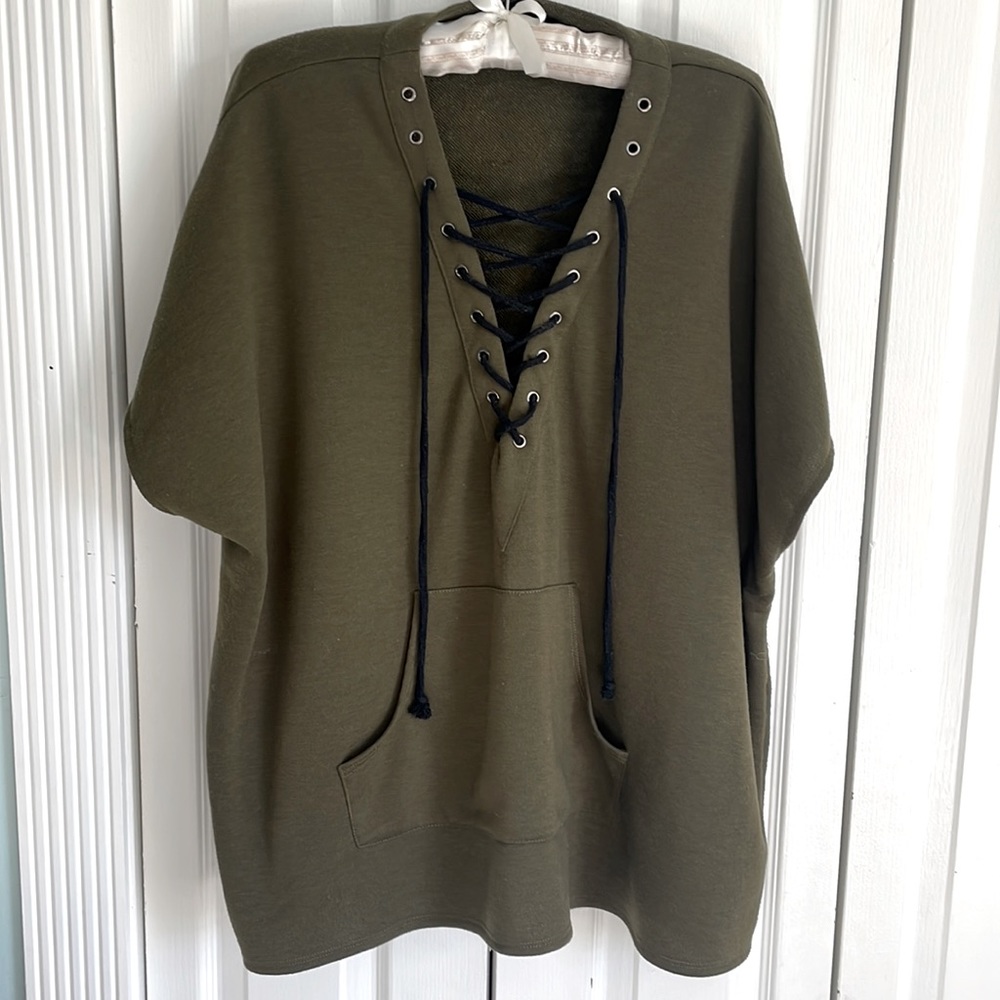 Madden nyc poncho sweater one size